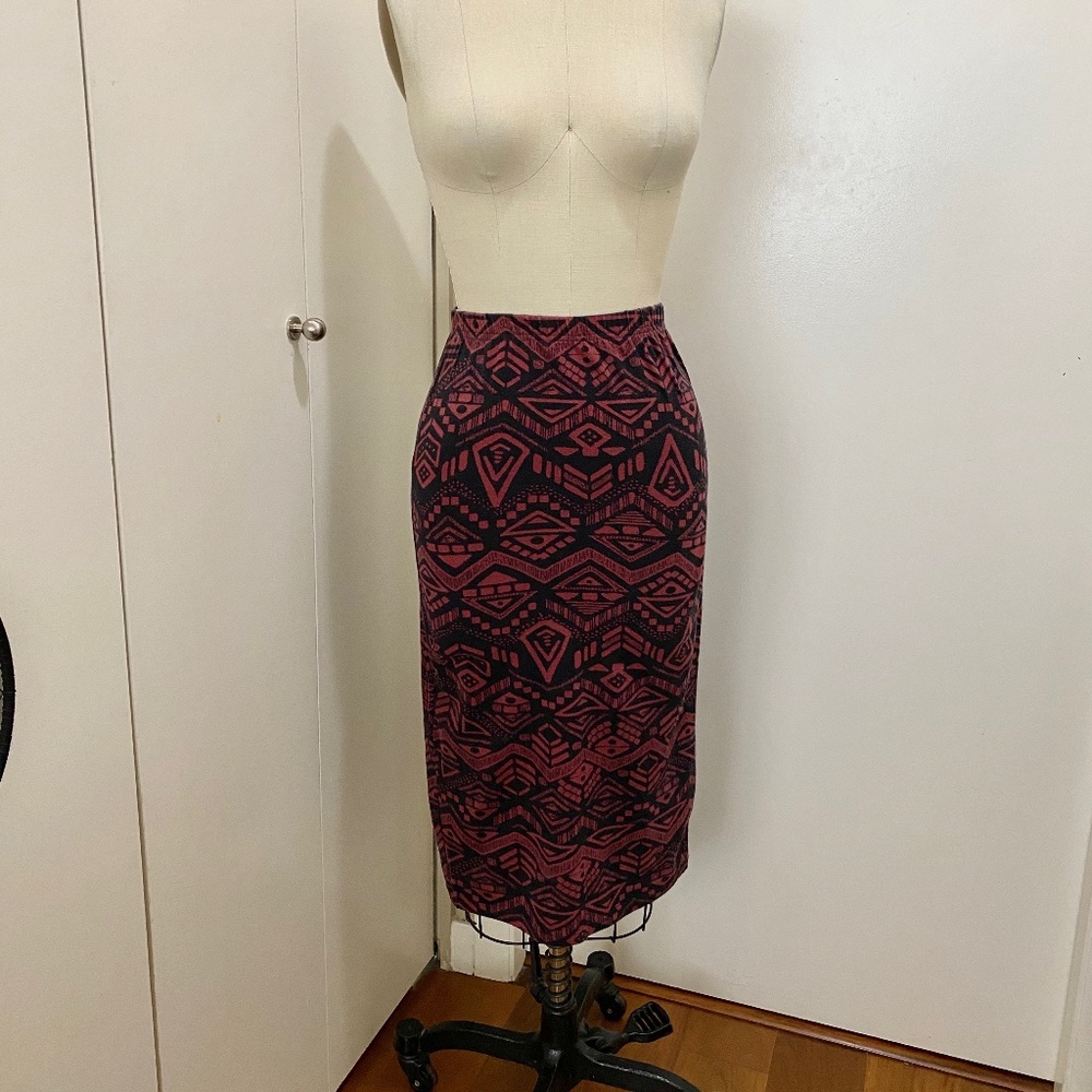 Forever 21 Midi Skirt Tribal Design Black Red M